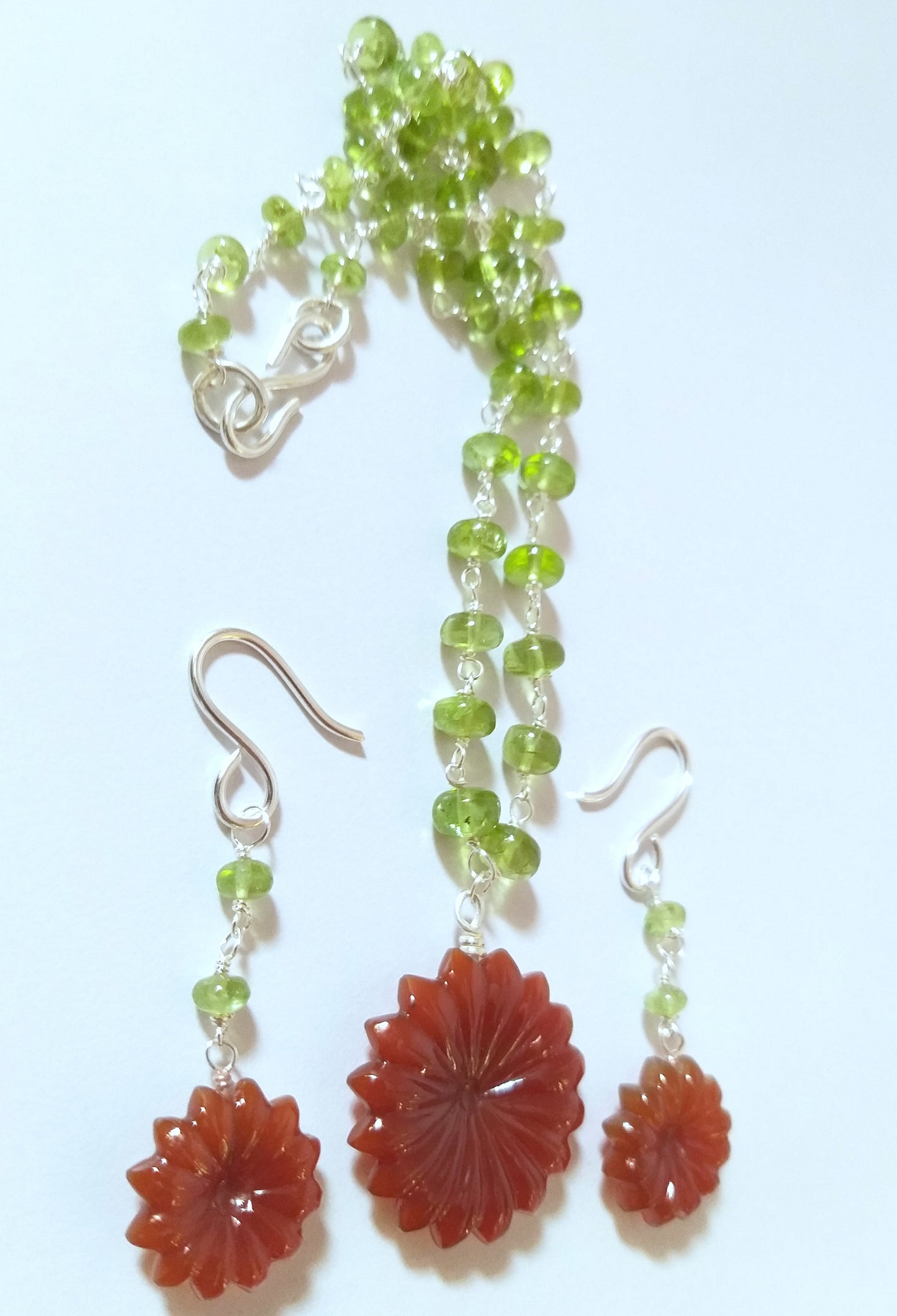 Natural Hand Carved Onyx and Peridot Beads Necklace and Earrings, Jewellery Set, August Birthstone Jewelry